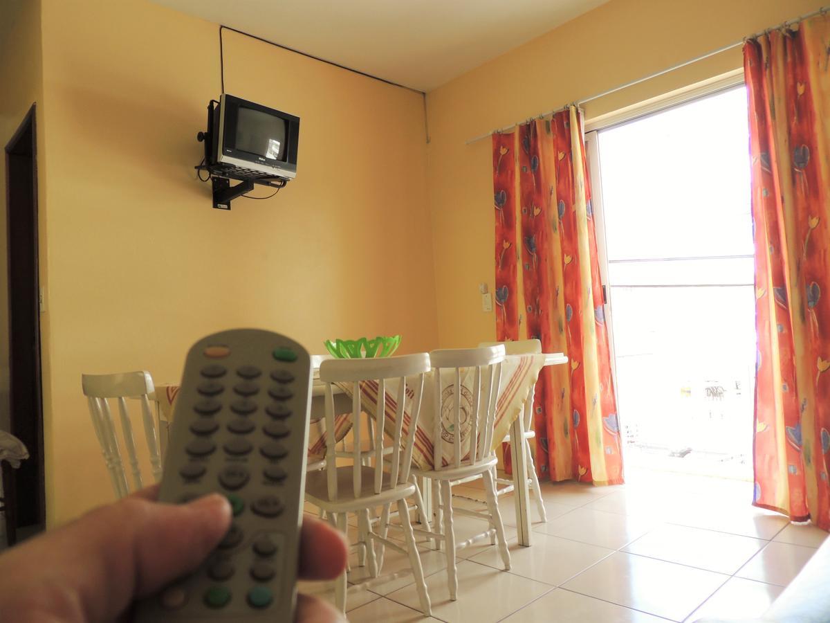 Residencial Kelly Cristina Apartment Bombinhas Exterior photo