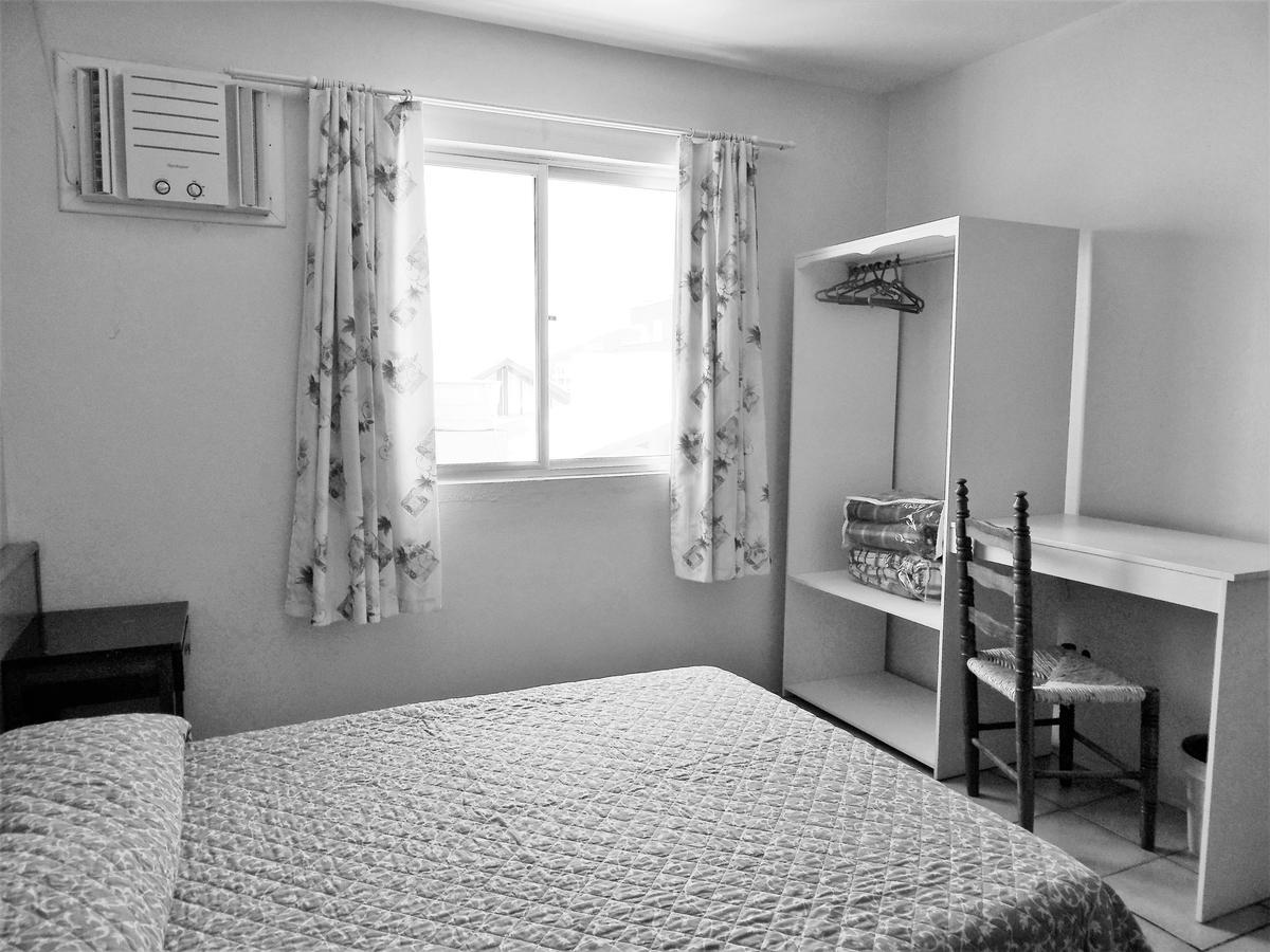 Residencial Kelly Cristina Apartment Bombinhas Exterior photo